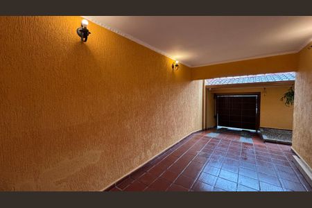 Casa à venda com 240m², 3 quartos e 2 vagasGaragem
