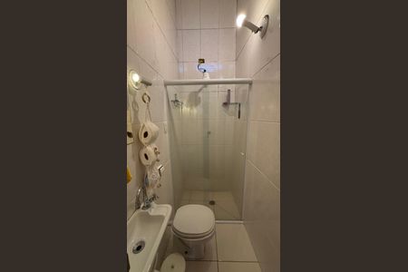 Casa à venda com 240m², 3 quartos e 2 vagasEdícula - Banheiro