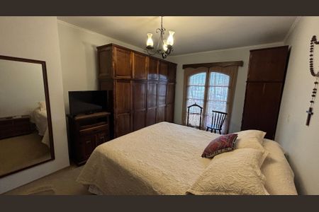 Casa à venda com 240m², 3 quartos e 2 vagasSuite