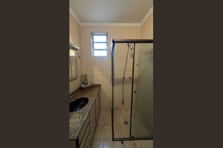 Casa à venda com 240m², 3 quartos e 2 vagasBanheiro da Suíte