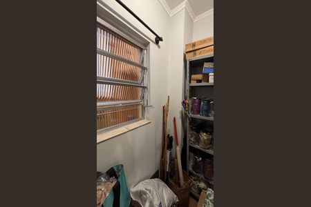 Casa à venda com 240m², 3 quartos e 2 vagasQuarto Deposito