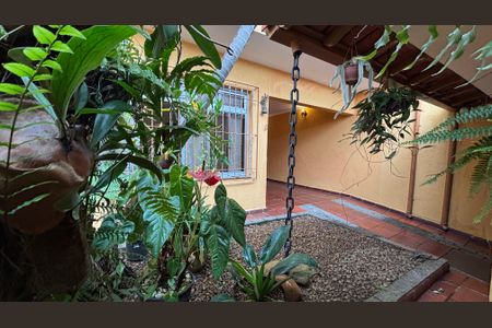 Casa à venda com 240m², 3 quartos e 2 vagasGaragem - Jardim