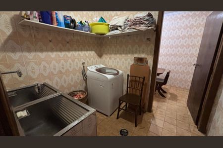 Casa à venda com 240m², 3 quartos e 2 vagasÁrea de Serviço