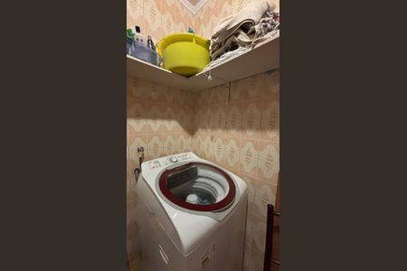Casa à venda com 240m², 3 quartos e 2 vagasÁrea de Serviço