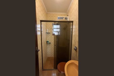 Casa à venda com 240m², 3 quartos e 2 vagasBanheiro
