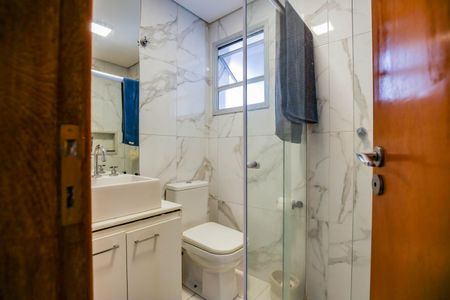 Apartamento à venda com 80m², 3 quartos e 2 vagasBanheiro Social