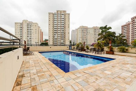 Apartamento à venda com 80m², 3 quartos e 2 vagasÁrea comum - Piscina