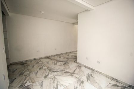 Casa para alugar com 70m², 2 quartos e sem vaga Casa para alugar com 70m², 2 quartos e sem vagaSala
