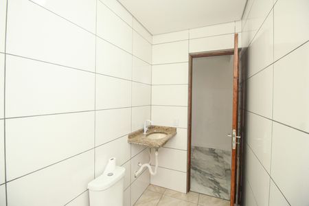 Casa para alugar com 70m², 2 quartos e sem vaga Casa para alugar com 70m², 2 quartos e sem vagaBanheiro