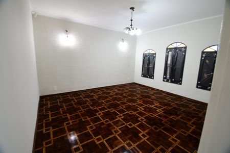 Sala de casa à venda com 4 quartos, 198m² em Taquaral, Campinas