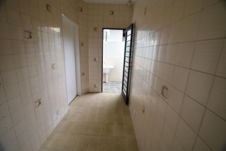 Casa à venda com 198m², 4 quartos e 6 vagasCozinha 2
