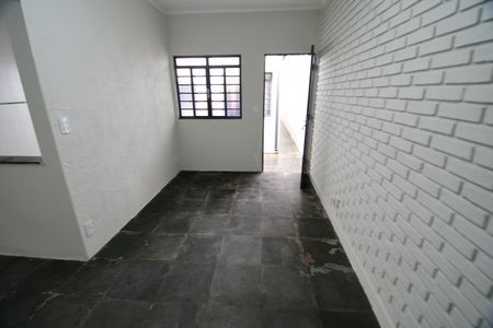 Casa à venda com 198m², 4 quartos e 6 vagasSala - Edícula