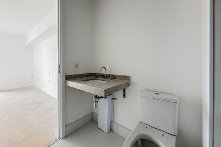 Studio à venda com 34m², 1 quarto e sem vaga Studio à venda com 34m², 1 quarto e sem vagaBanheiro