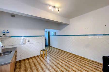 Casa à venda com 170m², 5 quartos e 1 vaga Casa à venda com 170m², 5 quartos e 1 vagaCozinha