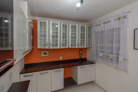 Casa de condomínio para alugar com 100m², 2 quartos e 2 vagasCozinha 