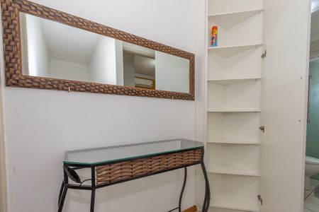 Casa de condomínio para alugar com 100m², 2 quartos e 2 vagasArmario Hall Quartos 