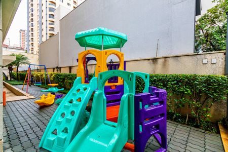 Apartamento para alugar com 159m², 3 quartos e 3 vagasÁrea comum - Playground