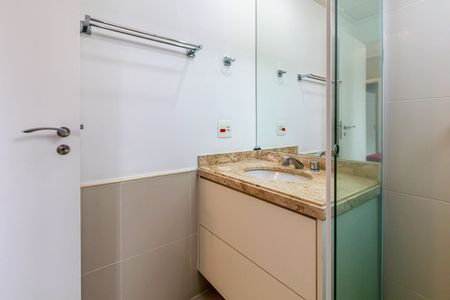 Apartamento para alugar com 159m², 3 quartos e 3 vagasSuite 02 - Banheiro