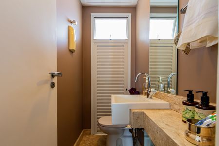 Apartamento para alugar com 159m², 3 quartos e 3 vagasLavabo