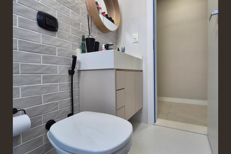 Casa de condomínio à venda com 325m², 3 quartos e 1 vaga Casa de condomínio à venda com 325m², 3 quartos e 1 vagaSuíte