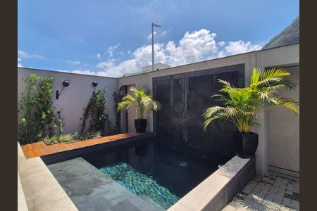 Casa de condomínio à venda com 325m², 3 quartos e 1 vaga Casa de condomínio à venda com 325m², 3 quartos e 1 vagaÁrea externa