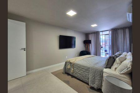 Casa de condomínio à venda com 325m², 3 quartos e 1 vaga Casa de condomínio à venda com 325m², 3 quartos e 1 vagaSuíte 3