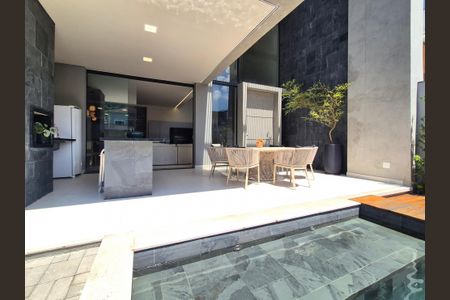 Casa de condomínio à venda com 325m², 3 quartos e 1 vaga Casa de condomínio à venda com 325m², 3 quartos e 1 vagaÁrea gourmet