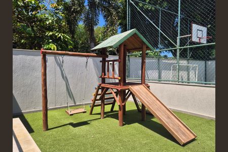 Casa de condomínio à venda com 325m², 3 quartos e 1 vaga