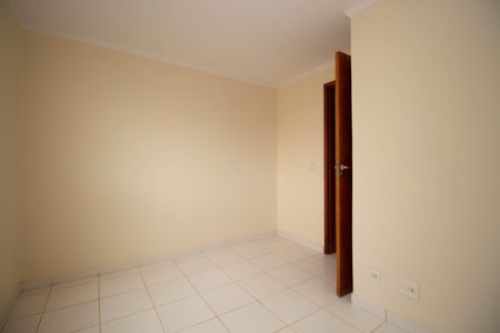 Quarto 2 de apartamento para alugar com 2 quartos, 58m² em Baia Norte, Brasília