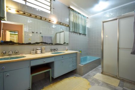 Casa à venda com 258m², 3 quartos e 2 vagasBanheiro 2