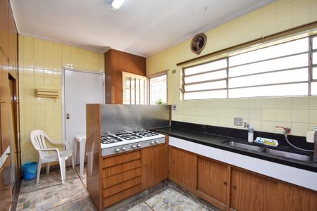 Casa à venda com 258m², 3 quartos e 2 vagascozinha