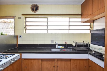 Casa à venda com 258m², 3 quartos e 2 vagascozinha
