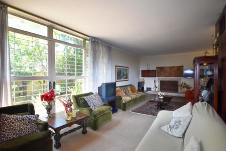 Casa à venda com 258m², 3 quartos e 2 vagassala de estar