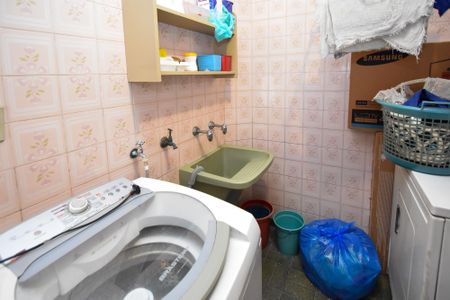 Casa à venda com 258m², 3 quartos e 2 vagaslavanderia