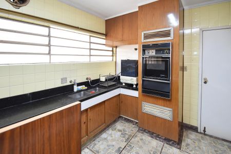 Casa à venda com 258m², 3 quartos e 2 vagascozinha