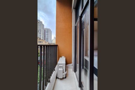 Varanda de kitnet/studio para alugar com 1 quarto, 30m² em Perdizes, São Paulo