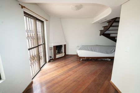 Sala de casa de condomínio à venda com 3 quartos, 105m² em Jardim Sabará, Porto Alegre