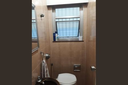 Casa à venda com 154m², 3 quartos e 3 vagasBanheiro