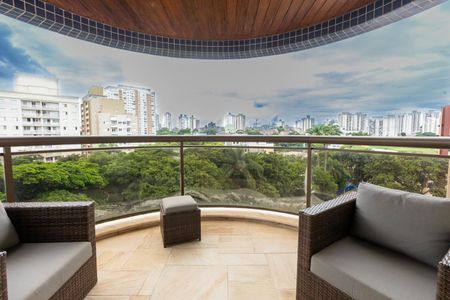 Varanda da Sala  de apartamento para alugar com 3 quartos, 160m² em Cambuí, Campinas