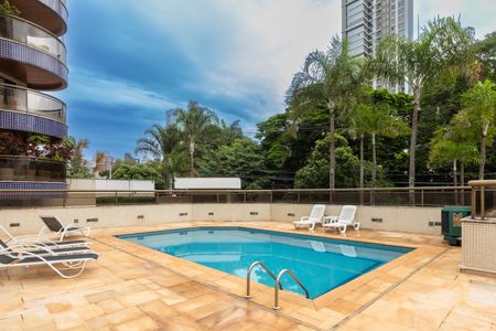 Apartamento para alugar com 160m², 3 quartos e 3 vagasÁrea Comum - Piscina