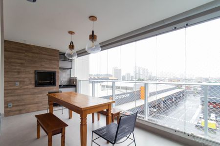 Apartamento para alugar com 100m², 2 quartos e 2 vagasVaranda