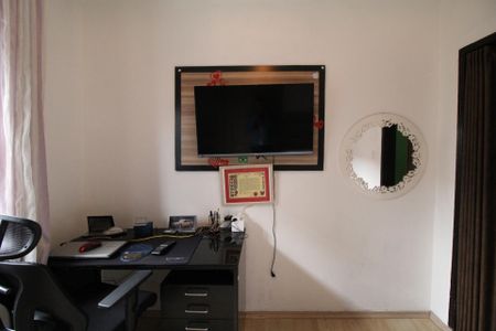 Casa à venda com 218m², 3 quartos e 2 vagas Casa à venda com 218m², 3 quartos e 2 vagasQuarto 2