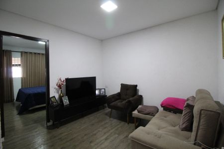 Casa à venda com 218m², 3 quartos e 2 vagas Casa à venda com 218m², 3 quartos e 2 vagasCasa 02