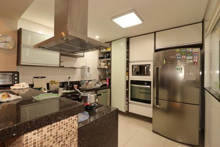 Casa à venda com 230m², 3 quartos e 3 vagasCozinha