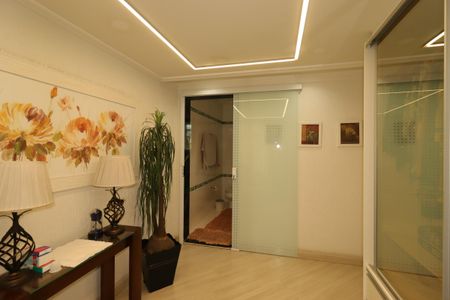 Casa à venda com 230m², 3 quartos e 3 vagasCloset da Suíte