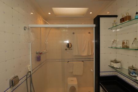 Casa à venda com 230m², 3 quartos e 3 vagasBanheiro Social