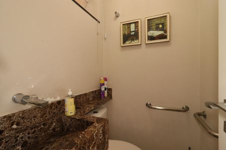 Casa à venda com 230m², 3 quartos e 3 vagasLavabo