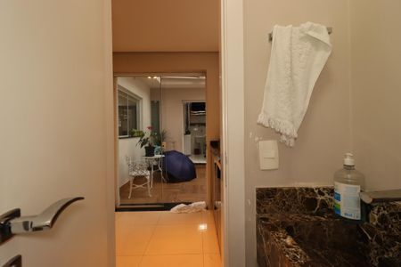 Casa à venda com 230m², 3 quartos e 3 vagasLavabo