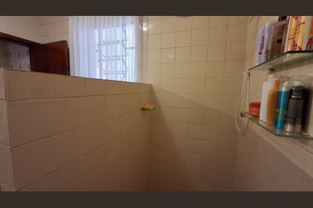 Casa à venda com 98m², 3 quartos e 4 vagasBanheiro Social 