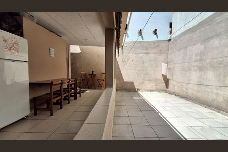 Casa à venda com 98m², 3 quartos e 4 vagasQuintal